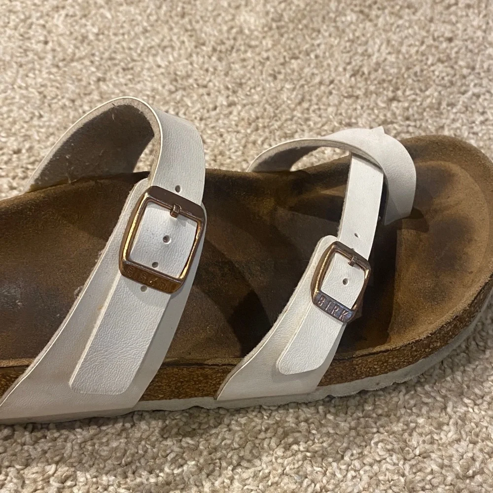 Birkenstock White Cross-Strap Mayari Sandals size 39 Regular